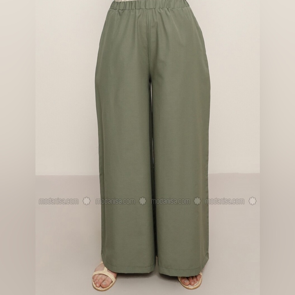 Benin Khaki pants Size 8 Modanisa